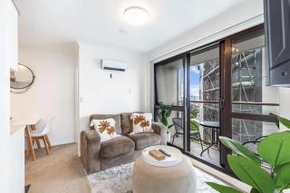Central 3BR w Balcony Full Kitchen & Amenities - Auckland - 3