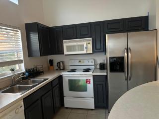 3 Bed 2 Baths ORLANDO Home POOL with LAKE View - Haines City - 4