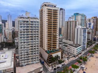 Apto Pé na Areia com Linda Vista da Roda Gigante - Balneário Camboriú - 2