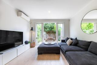 Ace Your Stay - Pool, Gym & Tennis in One Place! - Melbourne - 0