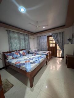 Buena's Haven Travelodge - 5