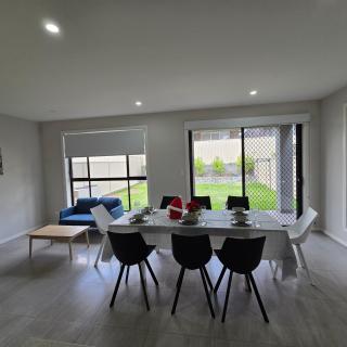New 5x bedroom The Ponds House - Schofields - 7