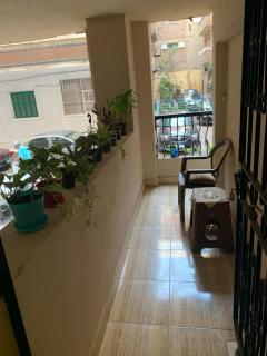 Nice stay in modern 2 bedroom flat with 3ACs, 2Flat screen TVs, Free Wi-Fi large balcony in the heart of Alexandria - Alessandria d'Egitto - 8