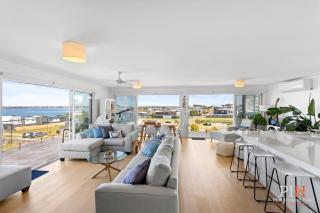 Hillside Ocean View San Remo - 1