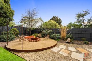 Luxe Stay with Fireplace Cowes - Cowes - 2