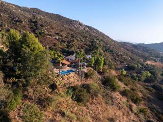 NEW Heated Pool Oasis - Escondido - 3
