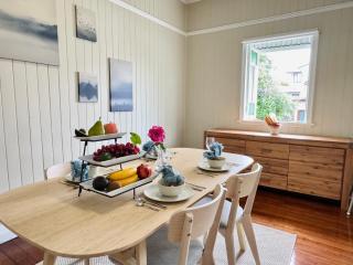 Stylish & Bright 3-BDRS Family in Holland Park West - 5