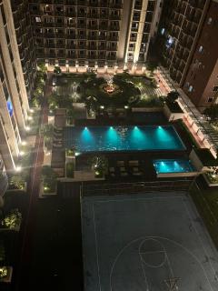 Cozy 1-BR Retreat Near MOA Pool view - Manila - 7