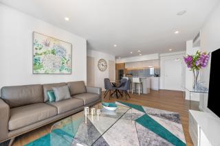 Chic Coastal Escape with Pool & Gym Access - - 0