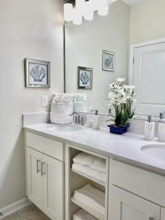 Luxury 2bd 2 bath Condo Home 219 - 7