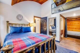 Artsy Retreat - Woodstove Grill and Patio - Guerneville - 1