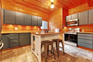 Charming 3BR with Hot Tub Balcony & Wood Stove - Guerneville - 6