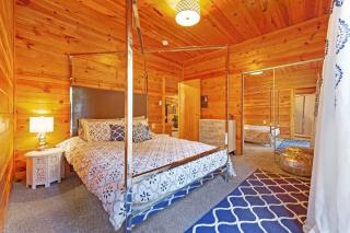 Charming 3BR with Hot Tub Balcony & Wood Stove - Guerneville - 7