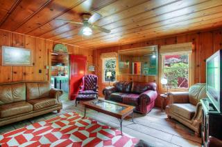 Cozy Riverfront Cabin Just Steps to the Russian River with Beach Access & Wood Stove - Guerneville - 2