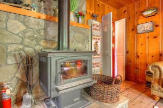 Cozy Riverfront Cabin Just Steps to the Russian River with Beach Access & Wood Stove - Guerneville - 1