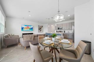 634 Longboat Drive - Davenport - 2