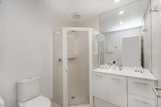 Sleek 2-Bed Apartment in Vibrant Kingston - Kingston - 4
