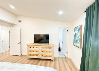 Private pool blackdoor 4 bedrooms 3 bathrooms - Covina - 5