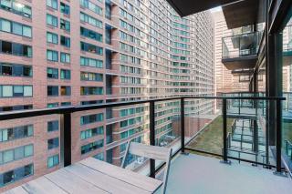 Blueground River North balcony pool nr Pier CHI-1149 - 5