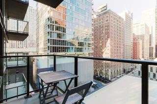 Blueground River North balcony pool nr Pier CHI-1149 - 6