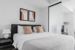 Blueground Downtown pool AC nr Capitol ATX-289 - 1