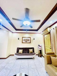 Per Room Booking Host Homes Apitong 3BR Apartelle - 6