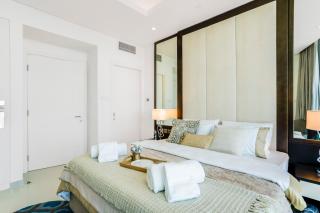 2 Bedrooms with Iconic Burj Khalifa Views Stay - 4