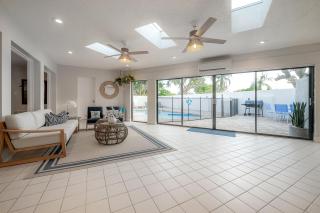 Updated Pool Home 1 Mile From Beach! - Largo - 9