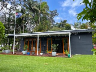 Lake House Escape in Beautiful Brightwaters - Morisset East - 8
