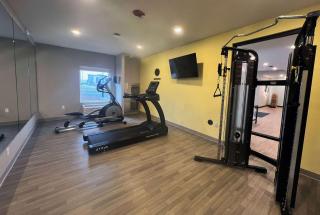 ECHO Suites Extended Stay by Wyndham Indianapolis AmeriPlex - Indianápolis - 4