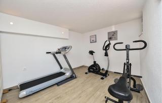 Awesome Apartment In Rogoznica - Rogoznica - 5