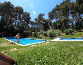 Nice house and pool by the golf course and close to the sea! - Pals - 0