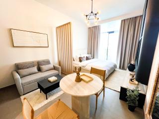 Modern Studio in JVC - Pool, Gym & BBQ Access - 5