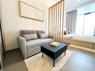 Modern Studio in JVC - Pool, Gym & BBQ Access - 4