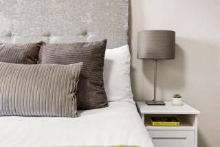 2 Bedroom Apartment Short Term Rental & Flexible Renting Canary Wharf With Free parking and Free WiFi - Londres - 5
