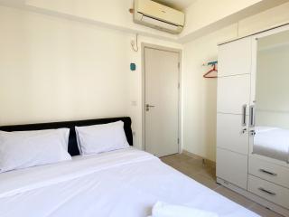 Modern Classic 2BR at Meikarta Apartment By Travelio - 9