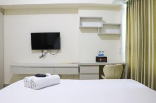 Full Furnished with Simply Look Studio at Springlake Summarecon Bekasi Apartment By Travelio - 1