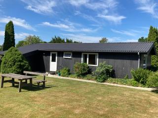 A Holiday In Wonderful Hornbæk Here Is A Lovely, Traditional Holiday Home With A New Wood Terrasse And A Nice View Over The Area, - Hornbæk - 0