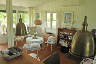 Cozy Holiday Home Only About 200 Metres From The Water - 1