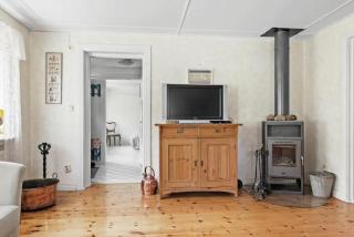 Stunning Home In Tomelilla With 3 Bedrooms And Wifi - Tomelilla - 3