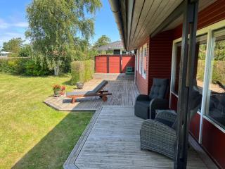 Summer Hours In A Cosy, Old Summer House Area - 5