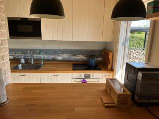 Summer Hours In A Cosy, Old Summer House Area - 2