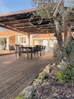 Villa Familiale avec Piscine Privée - 1