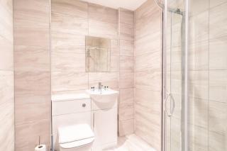 Central Preston Lovely 1 Bedroom Apartment - 4