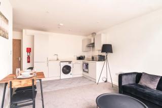 Central Preston Lovely 1 Bedroom Apartment - Preston - 2