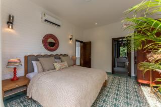 La Masillia, 2 BHK with Private Pool, 15 mins from Morjim Beach, Wifi, Peaceful location, Kitchen, Security, Patio - Siolim - 4