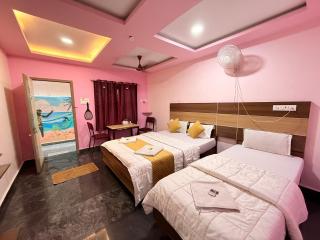 Sri Murugan Beach Paradise Hotel - 4