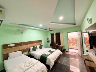 Sri Murugan Beach Paradise Hotel - 4