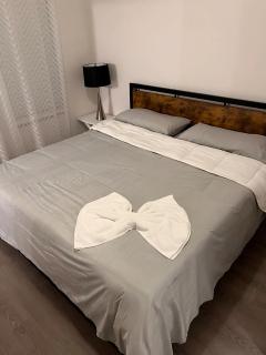 Stylish Home Perfect for Your Stay - 4