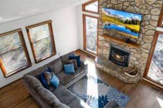 Cozy and Comfy with Lake Access - 6